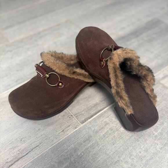 Italian Shoemakers Inc Suede Clog/Mule with Rings & Faux Fur Brown Size 9 - Picture 4 of 7